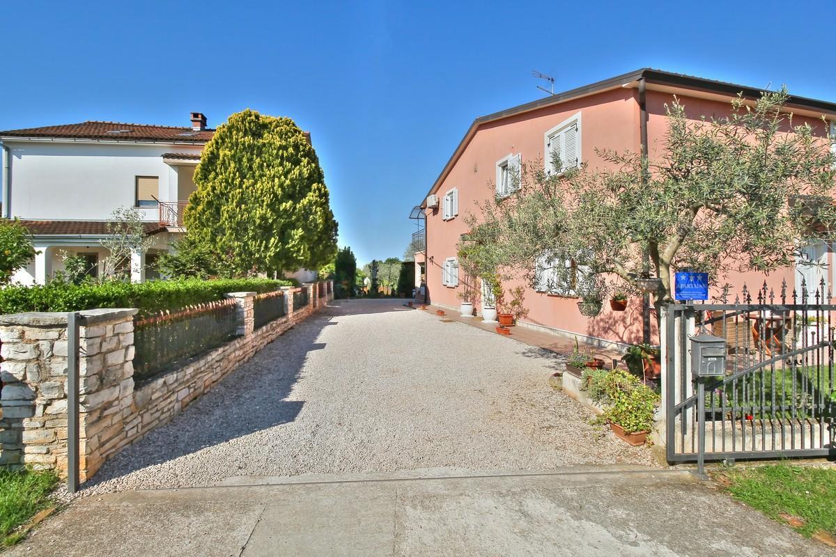 Lorena Apartments Umag Kültér fotó